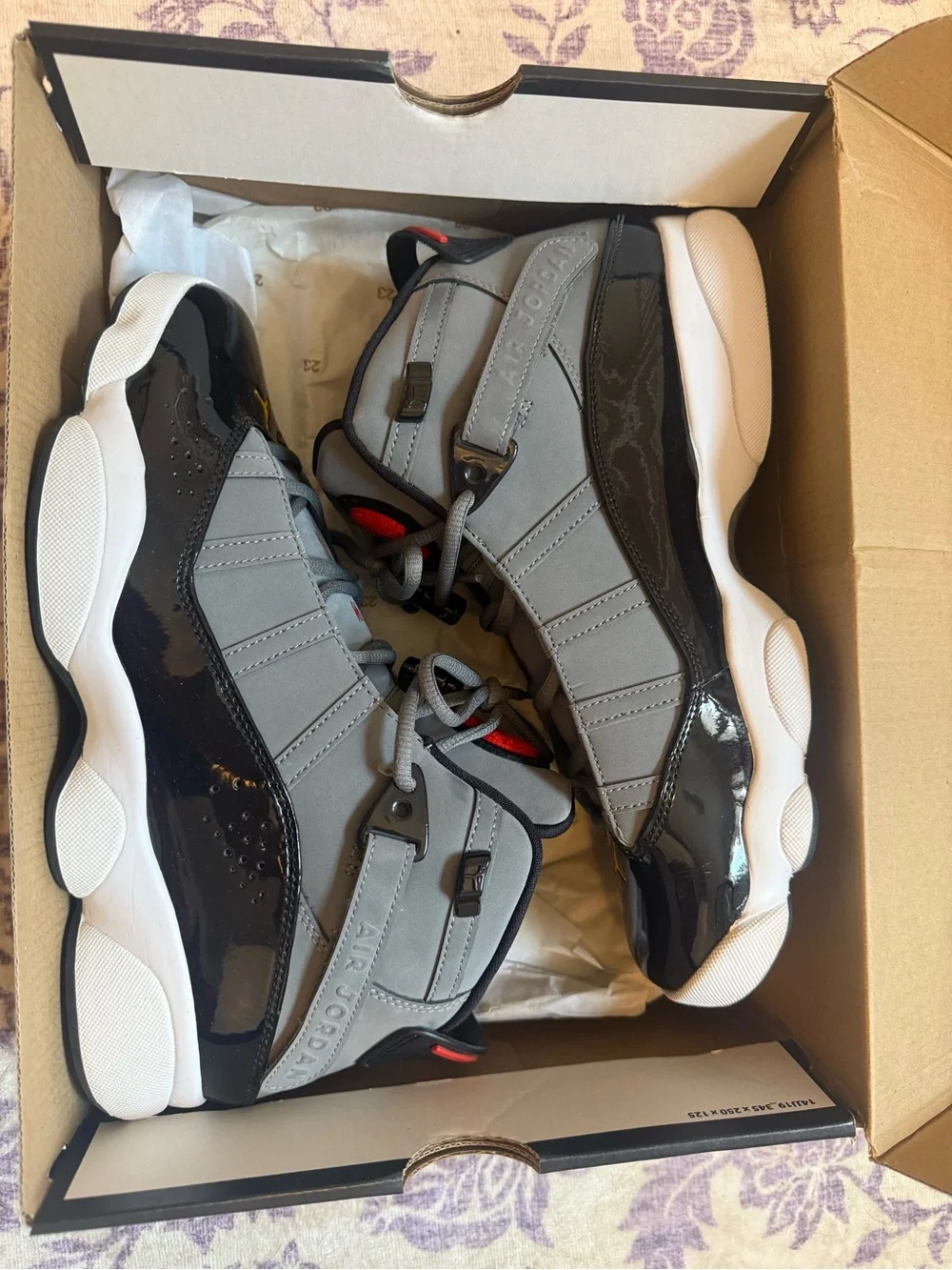 Jordans 6 Rings smoke gray/university gold